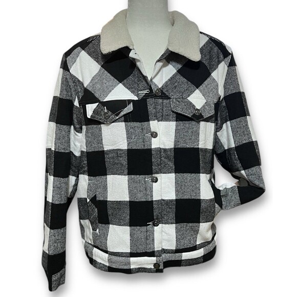 LOVE TREE Black & White Buffalo Check Sherpa Lined Flannel Trucker Jacket Sz L - Picture 1 of 9
